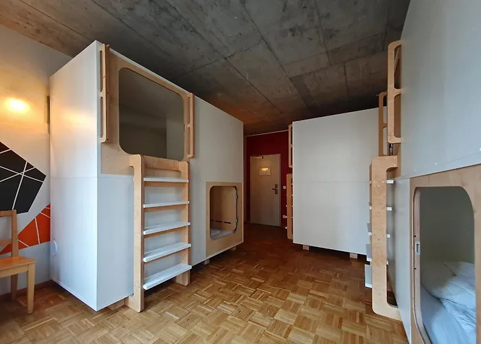 Five Elements Hostel And Capsules Frankfurt
